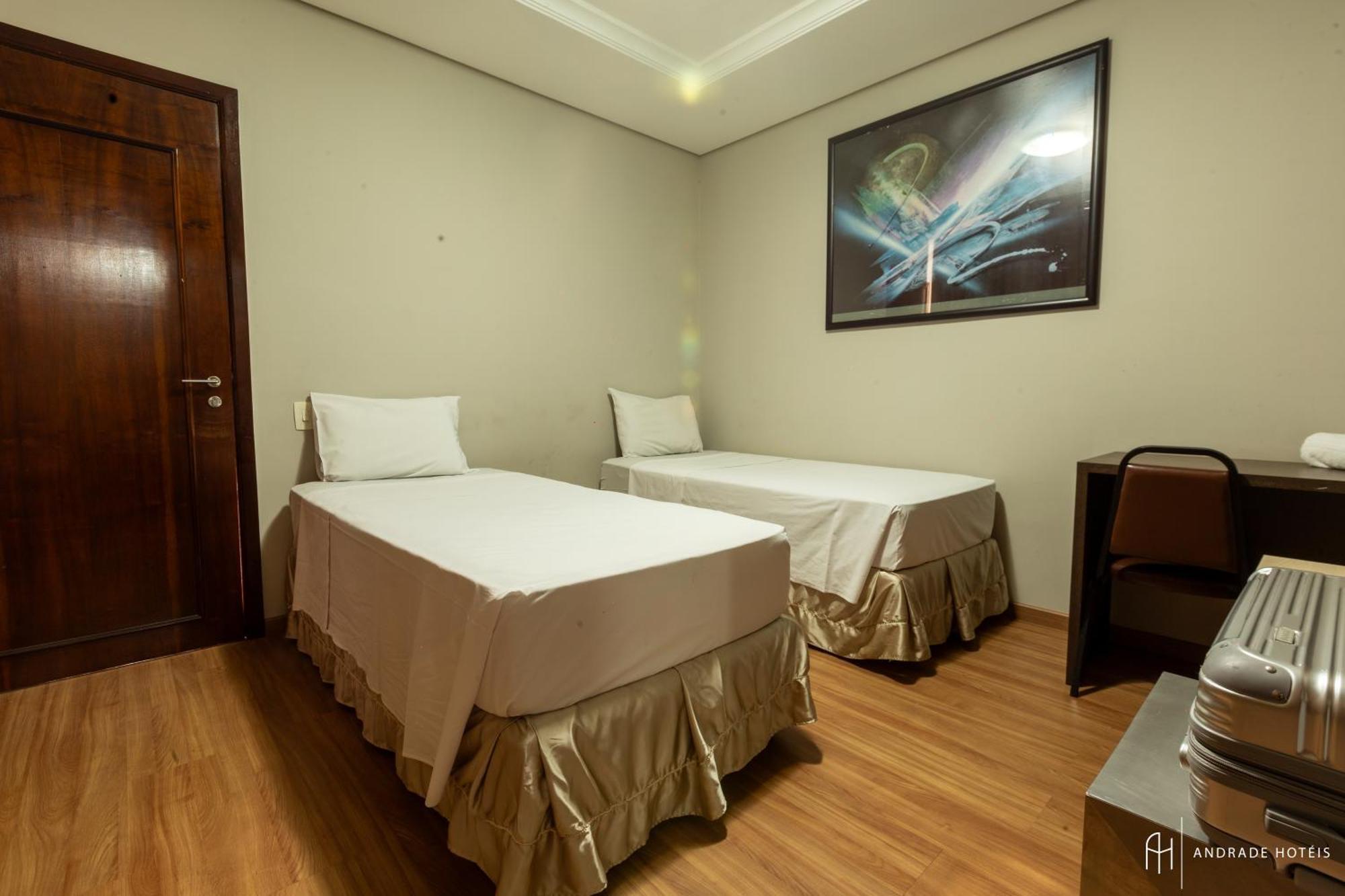 Rede Andrade Guaira Hotell Curitiba Exteriör bild
