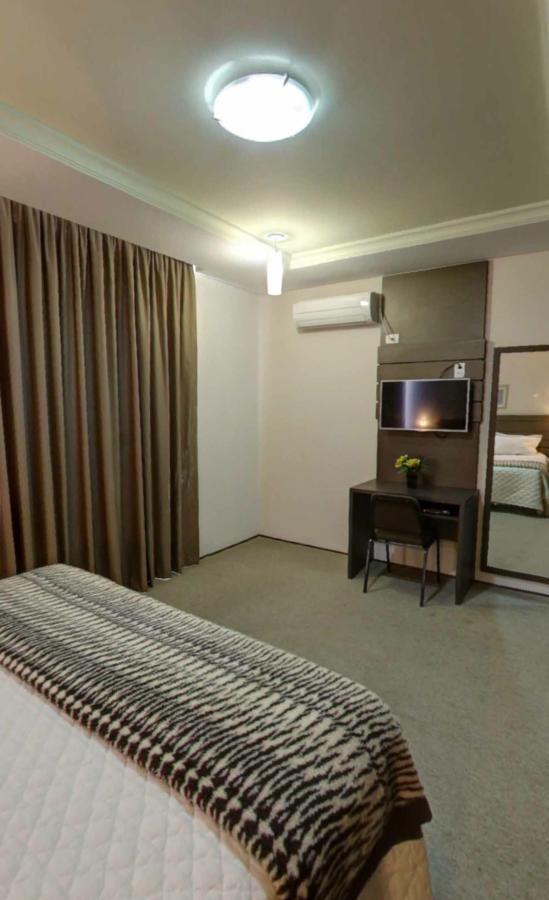 Rede Andrade Guaira Hotell Curitiba Exteriör bild